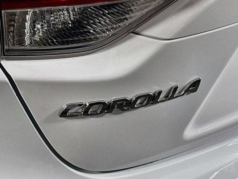 Used 2024 Toyota Corolla LE FWD image 23