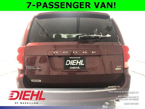 Used 2018 Dodge Grand Caravan SXT image 6