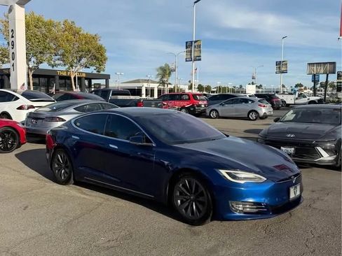 Used 2019 Tesla Model S Long Range AWD/4WD image 2