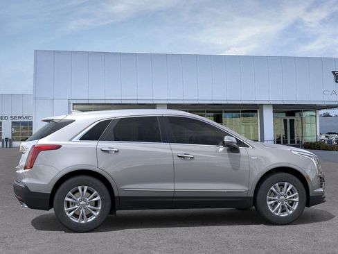 New 2026 Cadillac XT5 Luxury image 6