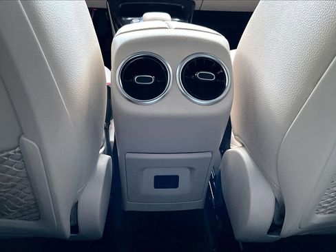 Certified 2022 Mercedes-Benz CLA 250 image 33