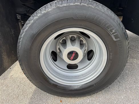 Used 2021 GMC Sierra 3500 2WD Crew Cab w/ Convenience Package image 13