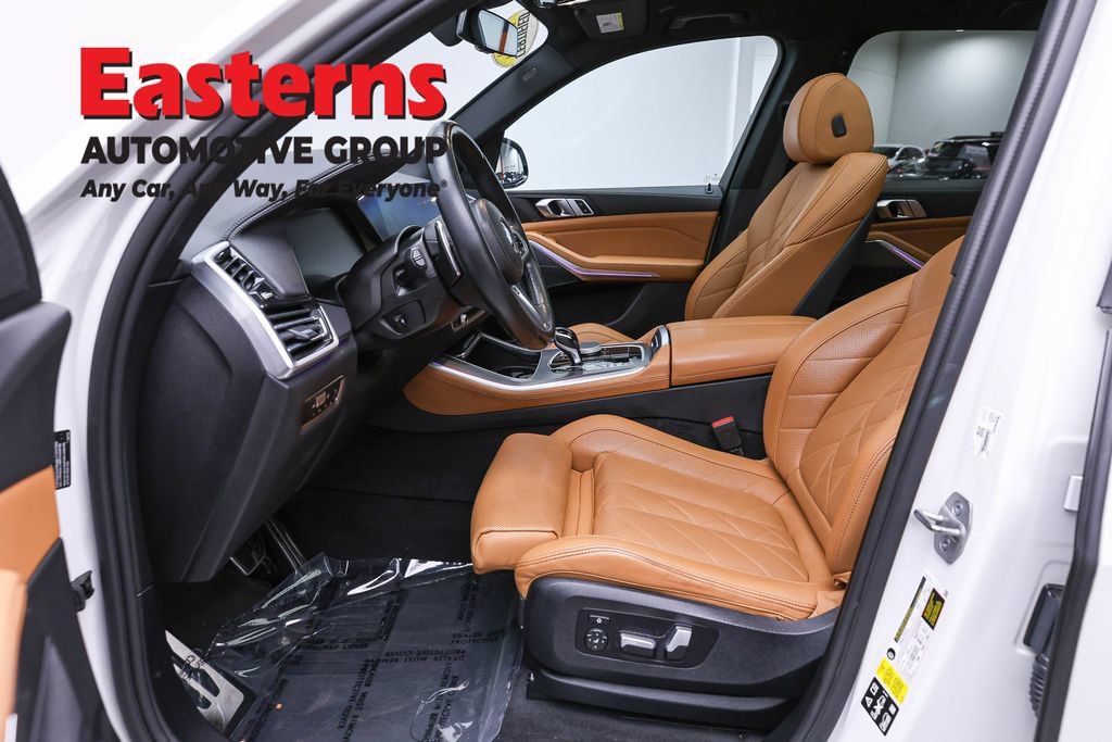 Used 2023 BMW X5 xDrive40i w/ M Sport Package AWD/4WD image 16