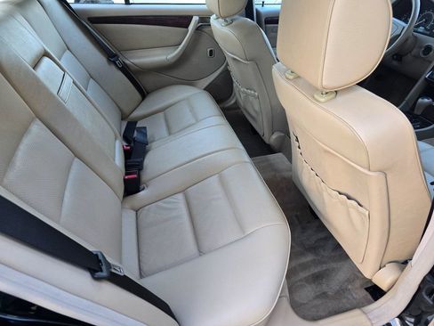 Used 1999 Mercedes-Benz C 280 Sedan image 11