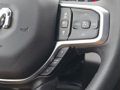 Used 2025 RAM 1500 Big Horn AWD/4WD image 30