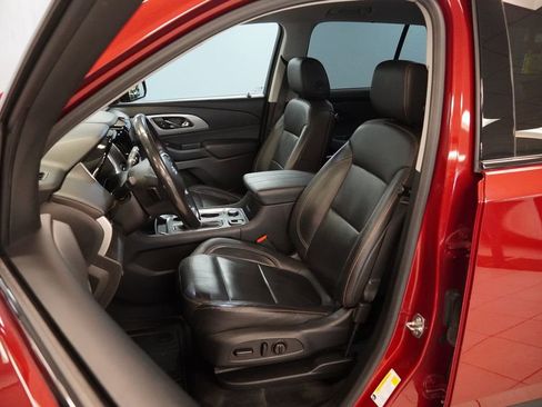 Used 2020 Chevrolet Traverse RS w/ LPO, Floor Liner Package FWD image 13