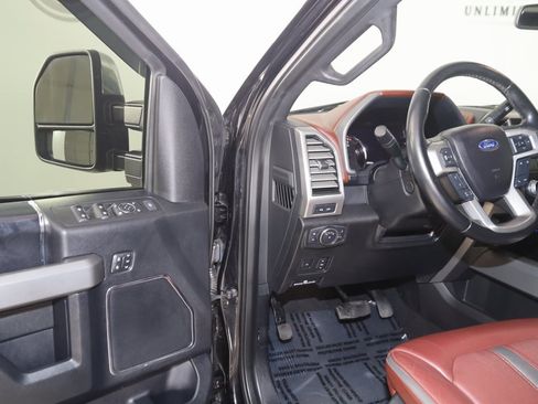 Used 2021 Ford F250 Platinum w/ Tremor Off-Road Package image 52