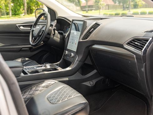 Used 2024 Ford Edge Titanium AWD/4WD image 18