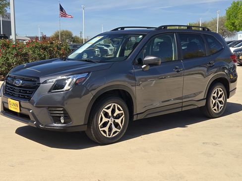 Used 2023 Subaru Forester Premium AWD/4WD image 7