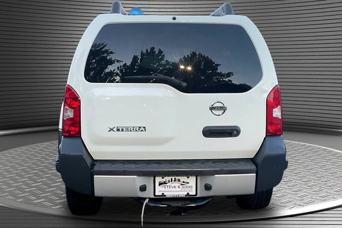 Used 2015 Nissan Xterra S RWD image 5