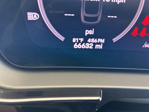 Used 2024 Porsche Cayenne Coupe w/ Premium Package Plus image 28