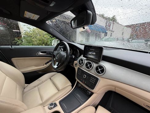Used 2016 Mercedes-Benz GLA 250 image 39