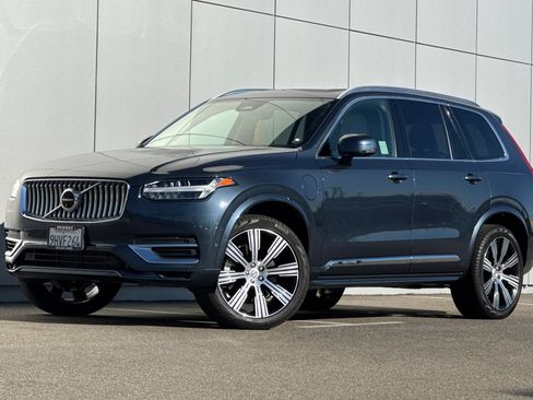 Used 2023 Volvo XC90 T8 Plus w/ Protection Package Premier AWD/4WD image 1