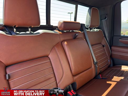 Used 2024 GMC Sierra 3500 Denali Ultimate AWD/4WD image 29
