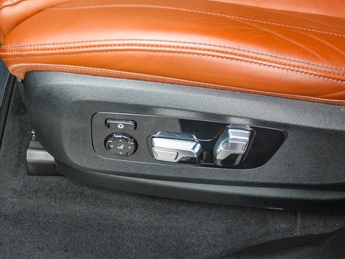 Used 2024 BMW X5 M60i AWD/4WD image 20
