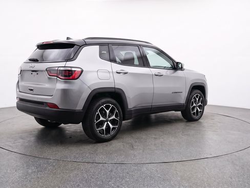 Used 2025 Jeep Compass Limited AWD/4WD image 11