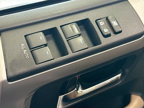 Used 2018 Toyota 4Runner SR5 Premium AWD/4WD image 18
