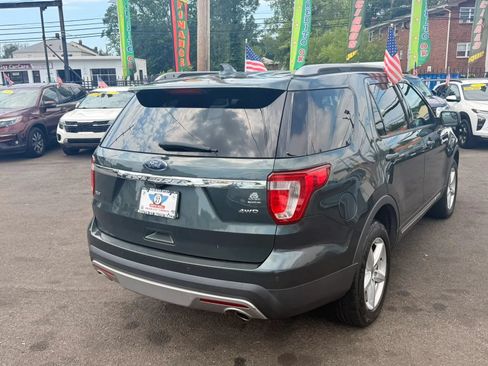 Used 2016 Ford Explorer XLT AWD/4WD image 7