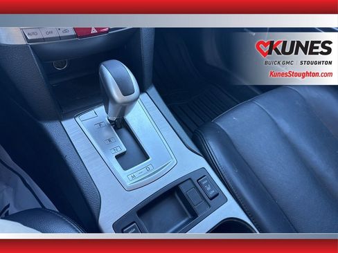 Used 2011 Subaru Outback 2.5i Limited w/ PWR Moonroof Pkg image 32