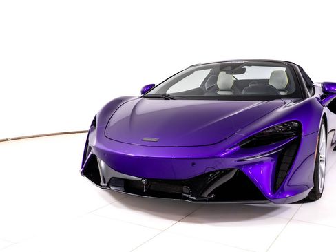New 2025 McLaren Artura Spider RWD image 12