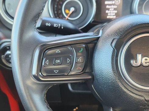 Used 2023 Jeep Gladiator Sport image 16