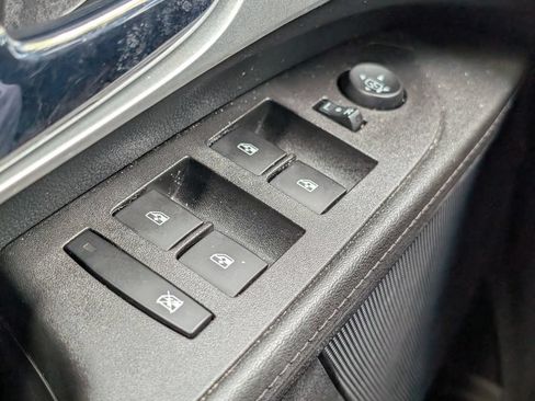 Used 2017 Chevrolet Equinox LS FWD image 16