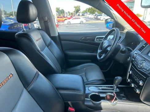 Used 2020 Nissan Pathfinder SL FWD image 5