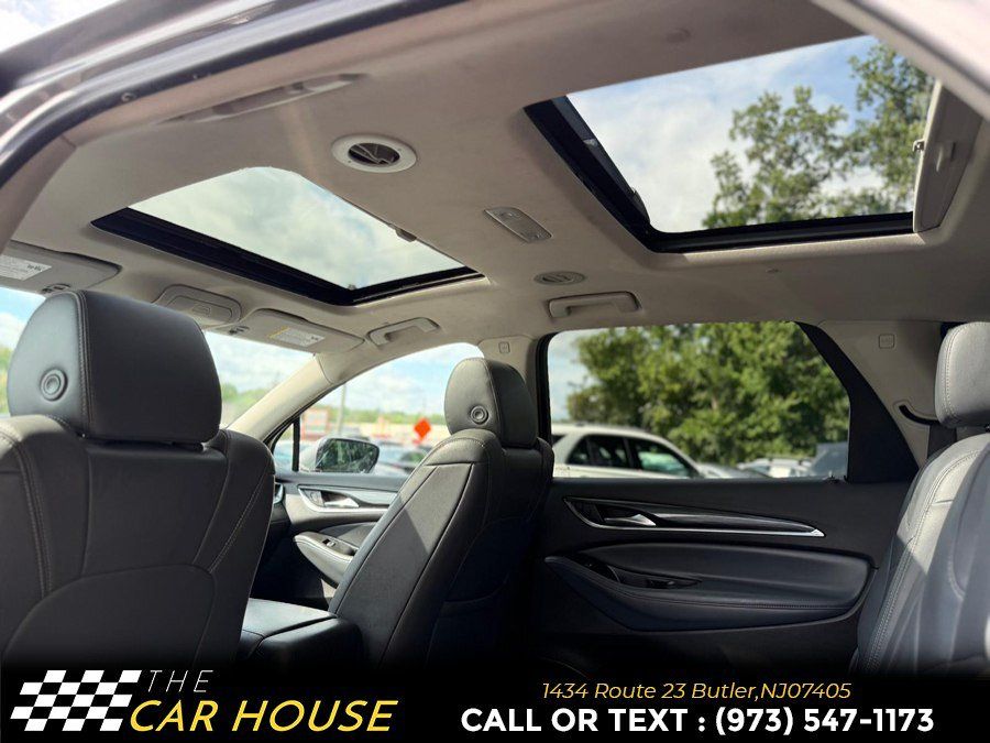 Used 2021 Buick Enclave Essence w/ Sound and Sites Package AWD/4WD image 16