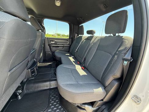 Used 2022 RAM 2500 Big Horn w/ Level 1 Equipment Group AWD/4WD image 19