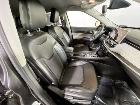 Used 2022 Jeep Compass Latitude image 25