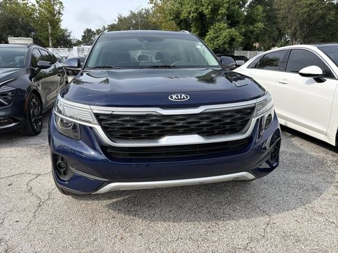 Used 2021 Kia Seltos EX AWD/4WD image 6