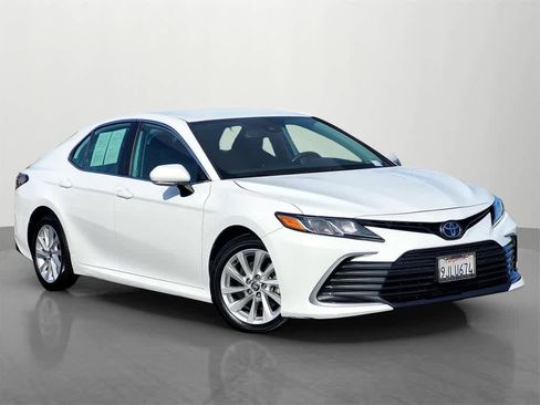 Used 2024 Toyota Camry LE image 8