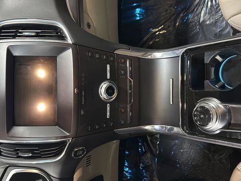 Used 2020 Ford Edge Titanium w/ Equipment Group 301A image 22