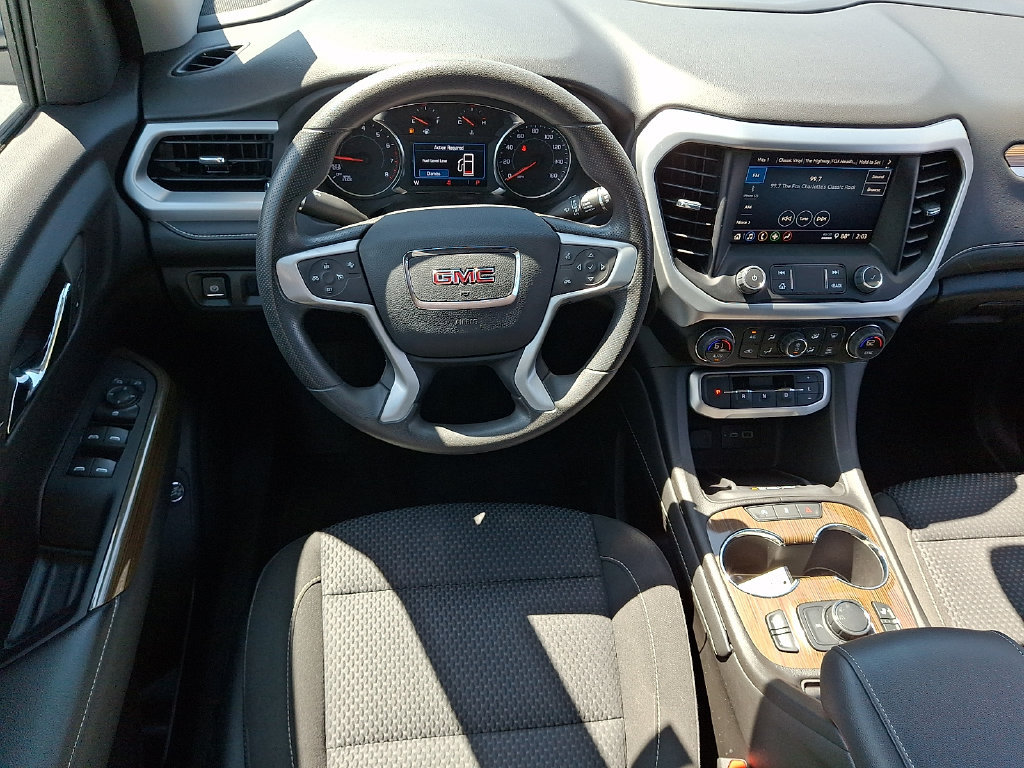 Used 2023 GMC Acadia SLE w/ Driver Convenience Package FWD image 11