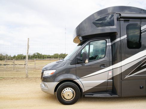 Used 2020 Mercedes-Benz Sprinter 3500 image 28