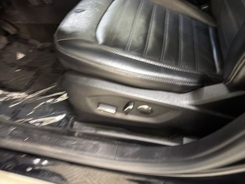 Used 2018 Ford Edge SEL w/ Equipment Group 201A AWD/4WD image 16