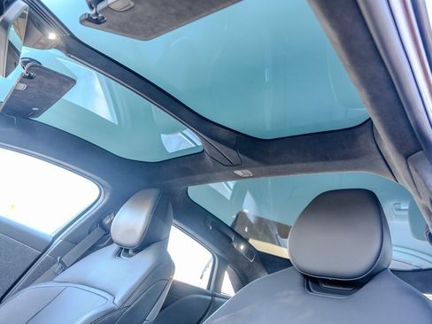 Used 2024 Lucid Air Touring image 17