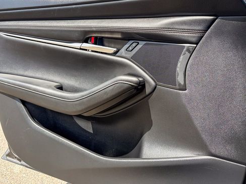 Used 2025 MAZDA MAZDA3 s image 41