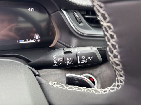 New 2025 Jeep Grand Cherokee L Limited w/ Trailer Tow Package image 31