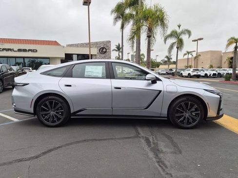 New 2026 Lexus ES 350e FWD image 4