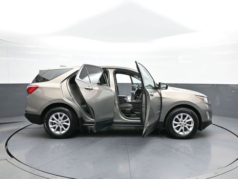 Used 2019 Chevrolet Equinox LT image 42