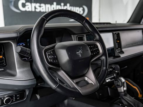 Used 2024 Ford Bronco Badlands image 19