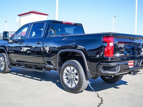 Used 2025 Chevrolet Silverado 2500 Custom image 7