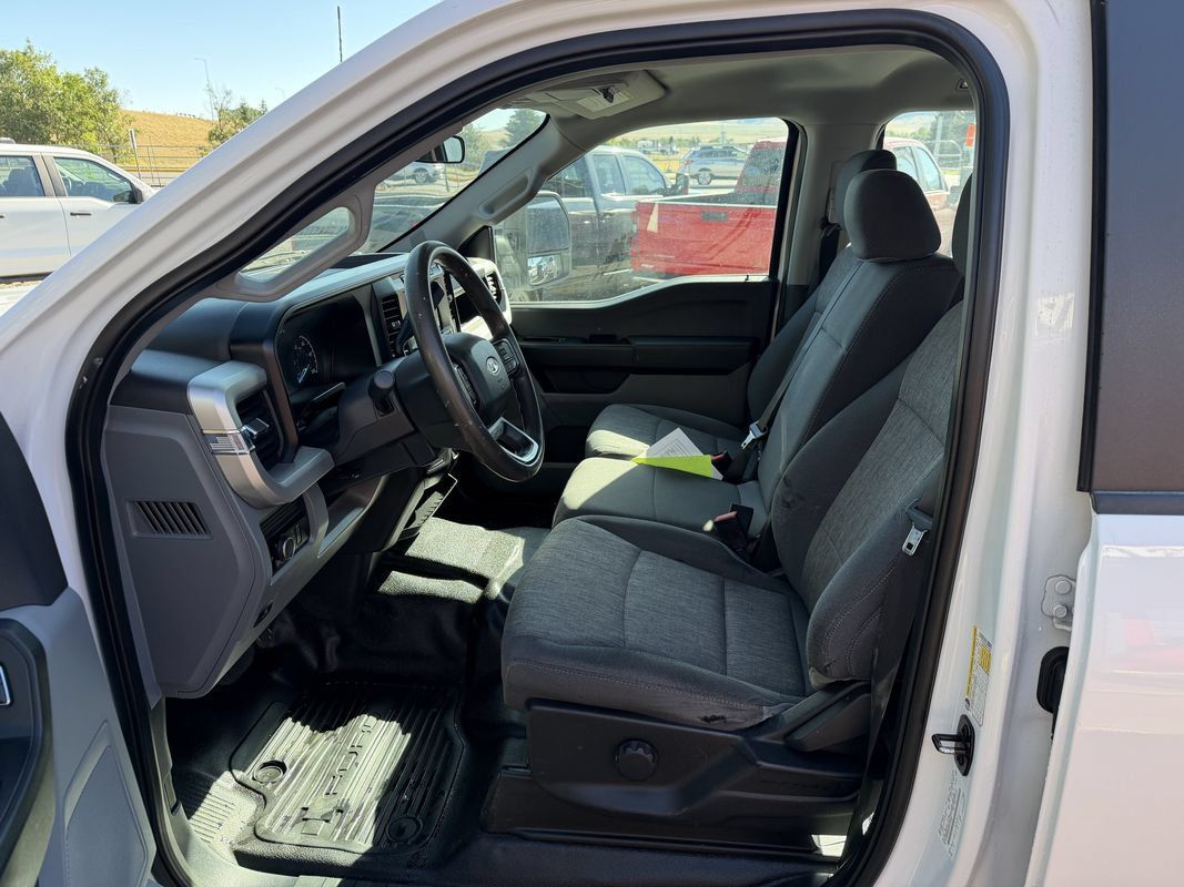 Used 2024 Ford F250 XL AWD/4WD image 11