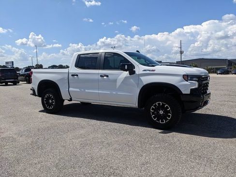 Used 2026 Chevrolet Silverado 1500 ZR2 AWD/4WD image 2