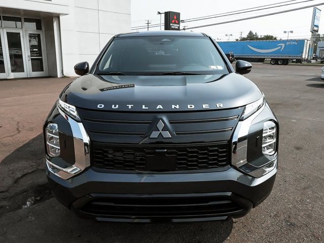 New 2026 Mitsubishi Outlander LE AWD/4WD image 2