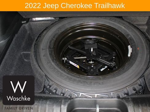 Used 2022 Jeep Cherokee Trailhawk w/ Premium Leather Package image 23