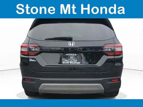 Used 2025 Honda Pilot EX-L image 5