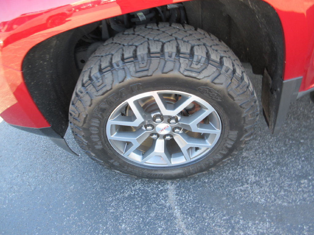 Used 2021 GMC Canyon AT4 w/ Driver Alert Package AWD/4WD image 14