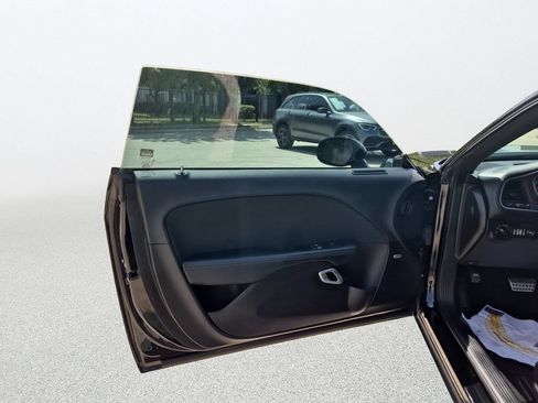 Used 2022 Dodge Challenger R/T Scat Pack RWD image 13
